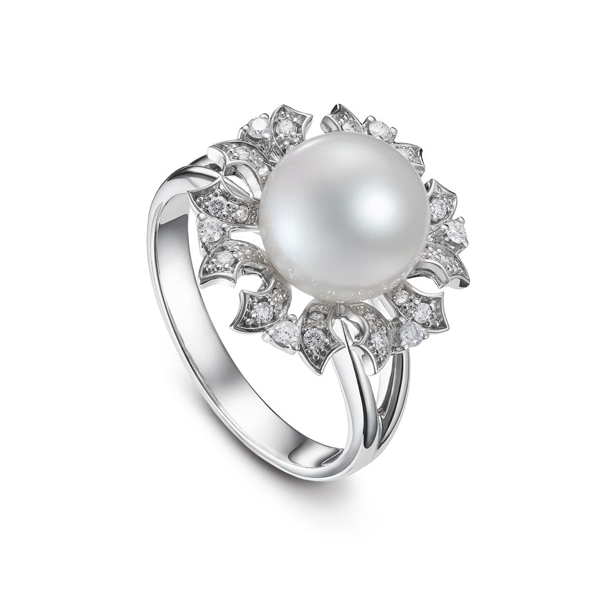 Кольцо из белого золота Dea с белой жемчужиной и бриллиантами от ювелирной компании АРИНА