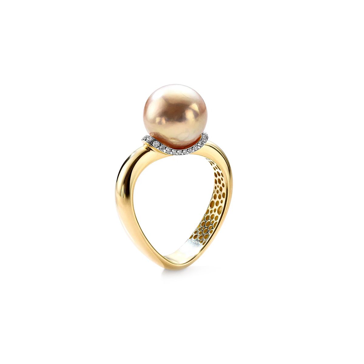 Золотое кольцо с жемчужиной Эдисон и бриллиантами