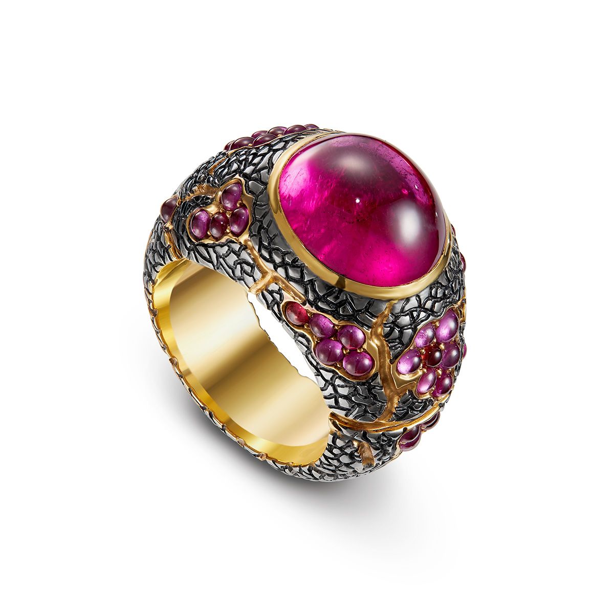 Золотое кольцо Тайна с турмалином, рубинами и сапфирами 